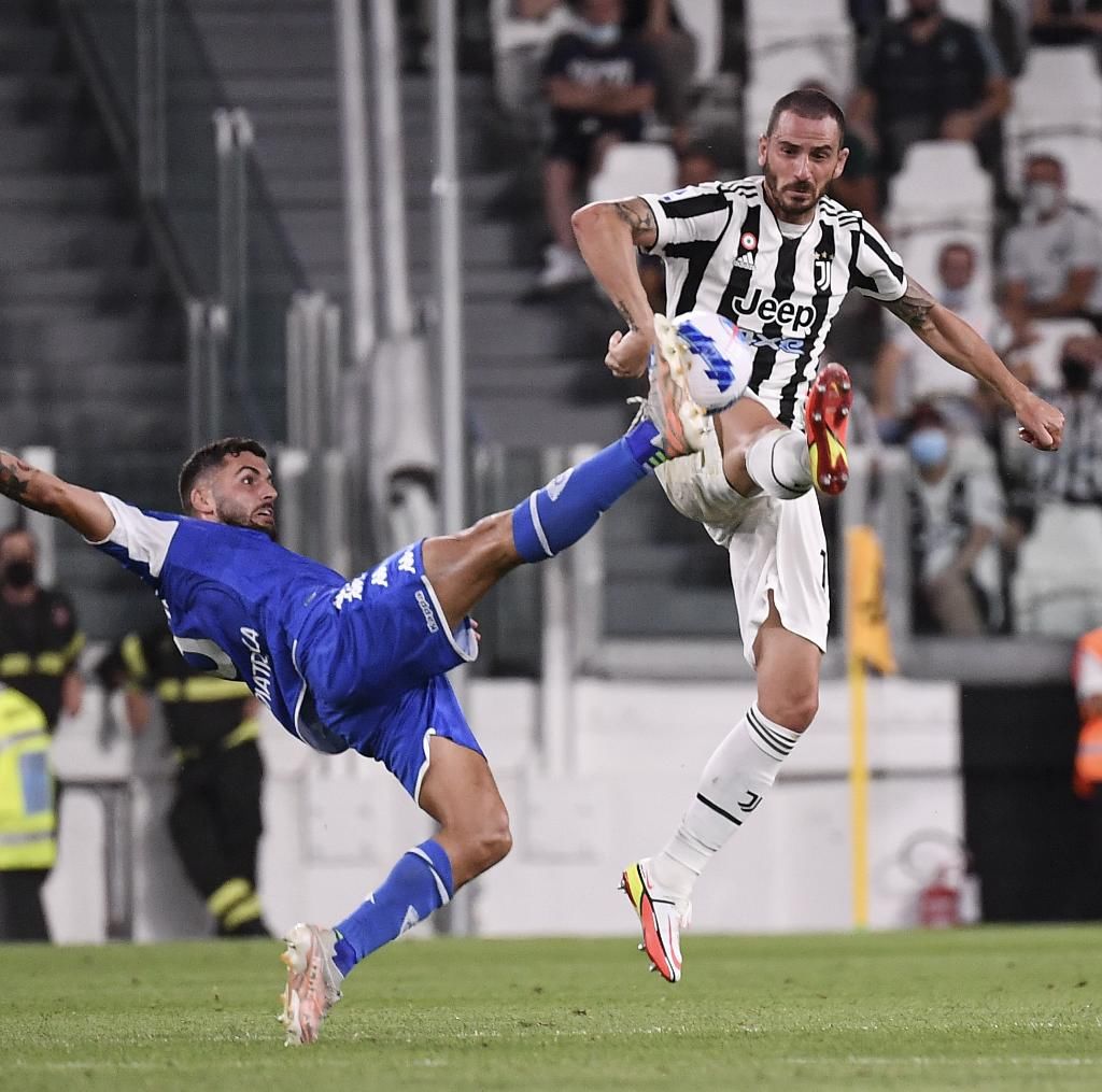 足球和篮球观赛热回暖，全球关注度持续上升